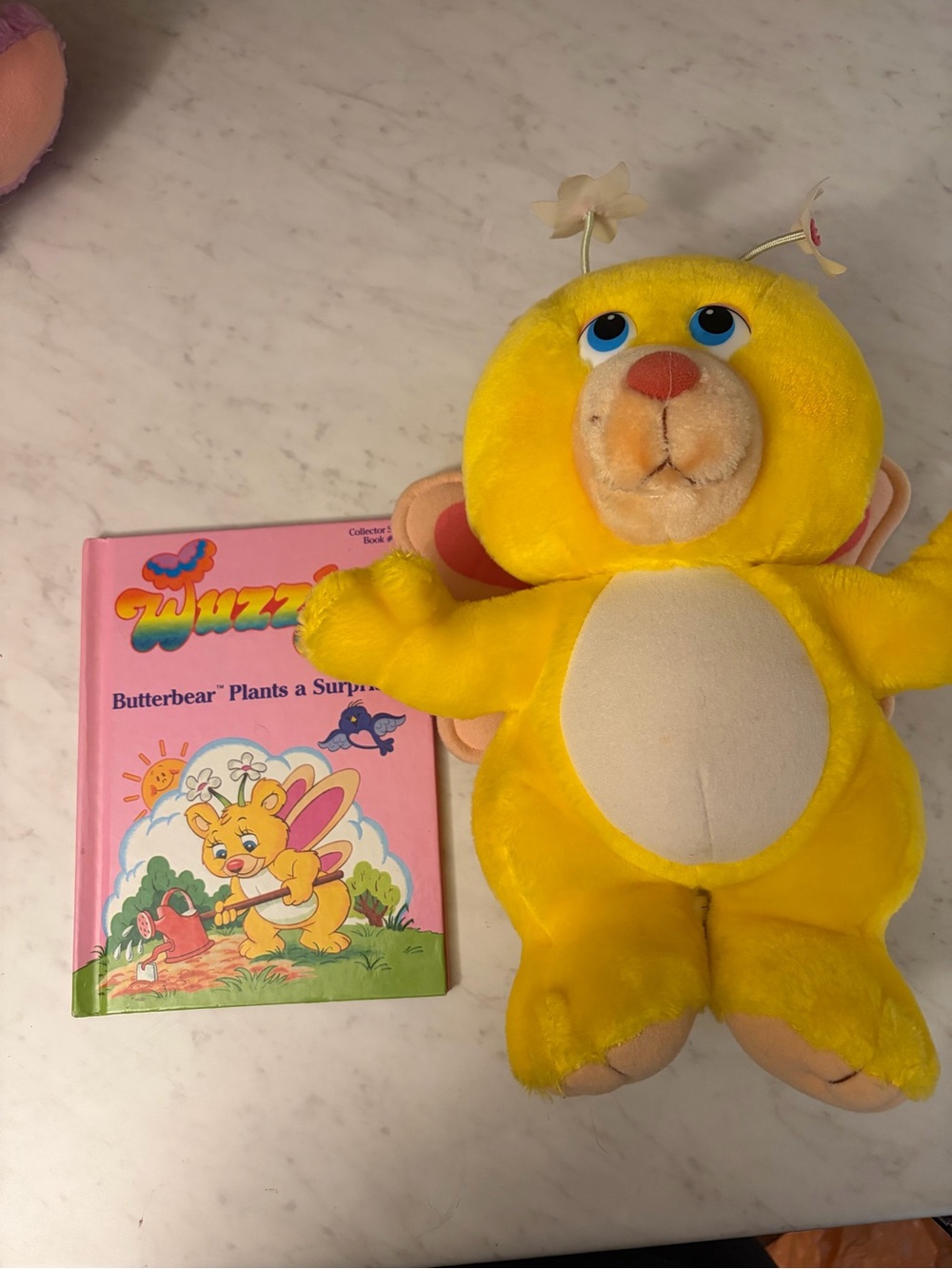 1984 Hasbro/Disney Wuzzles - Butterbear & Book